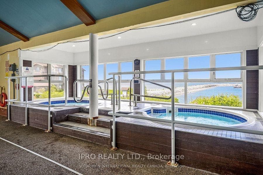 445 Mariners Way Unit 8 photo 14