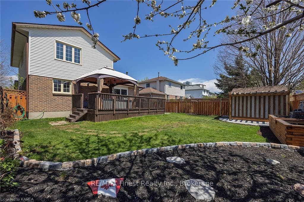 798 DAVIS Drive photo 49