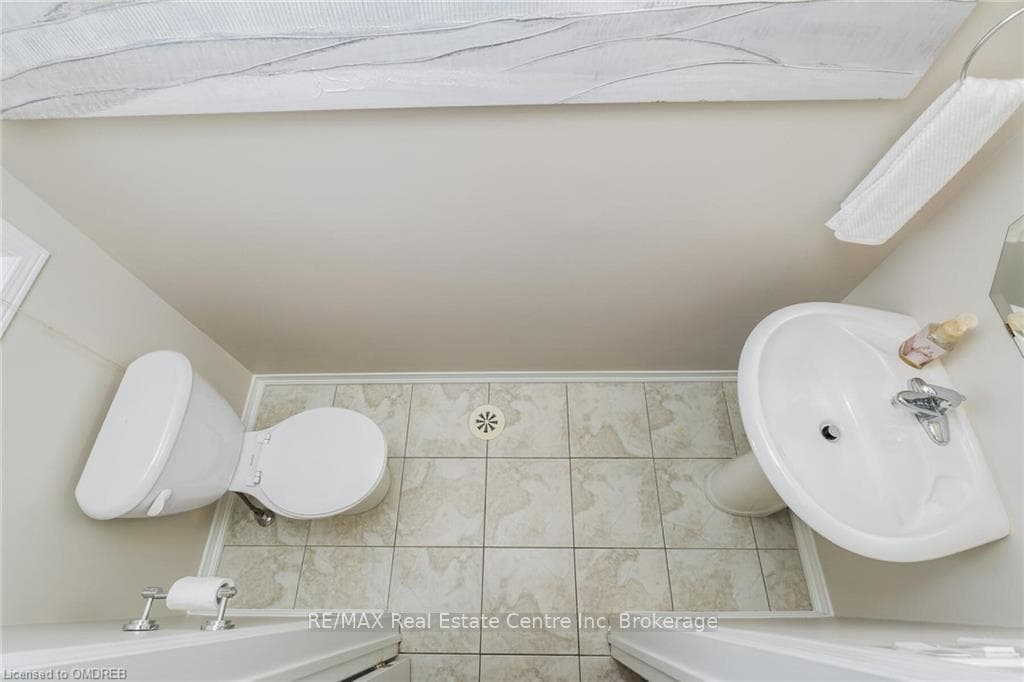 1325 MENEFY Place photo 27
