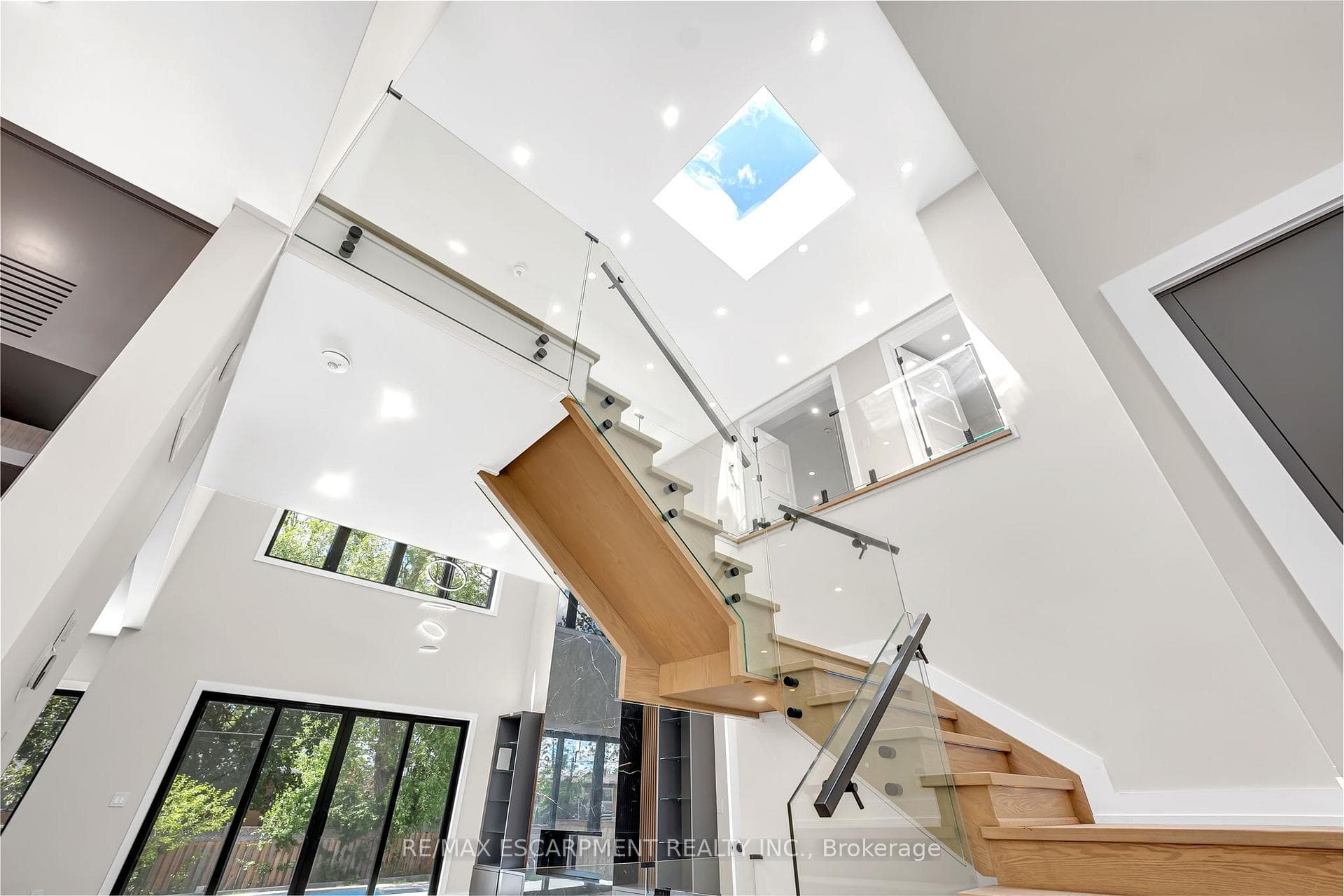 369 Wade Street photo 19