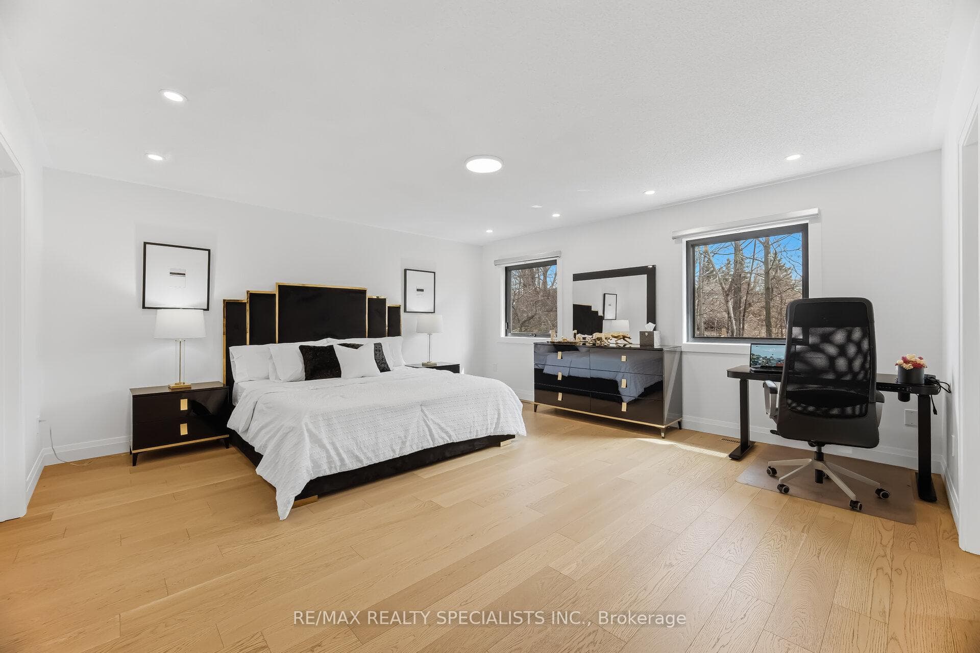 304 Barondale Drive photo 17