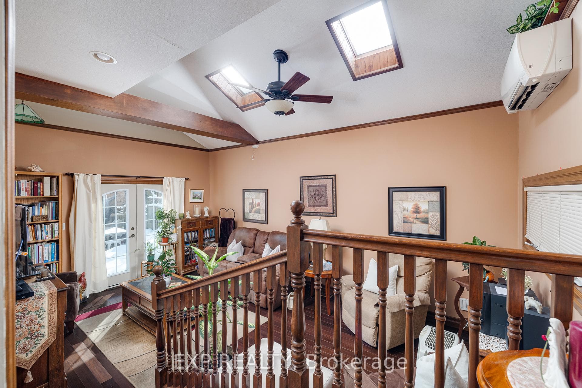 77 Borden Avenue photo 10