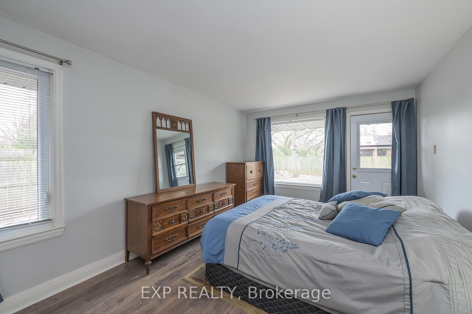 73 Broadway Avenue photo 7