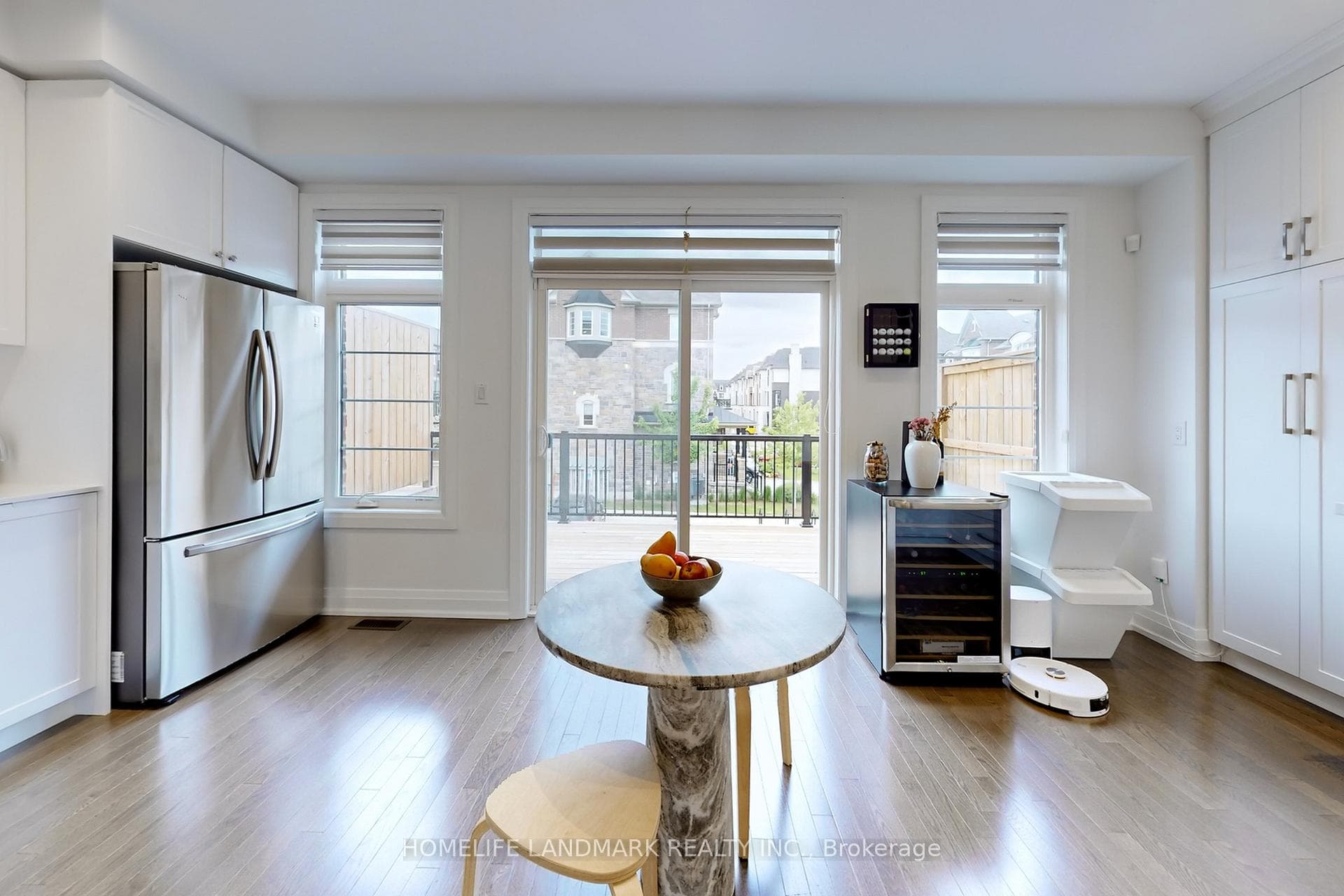 8B PARKER Avenue photo 17