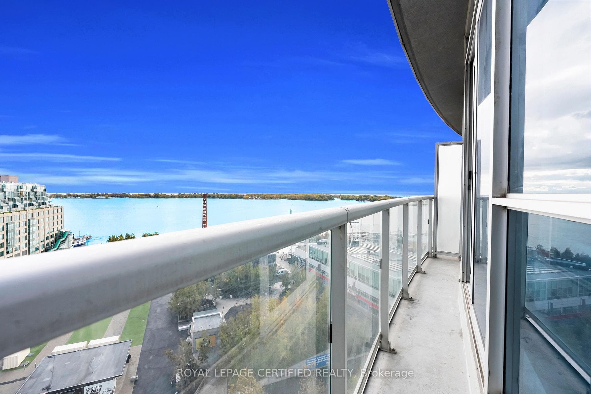 218 Queens Quay Unit 1405 photo 22