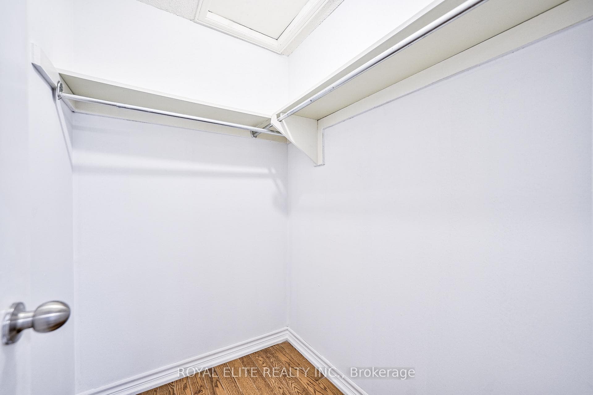 92 Breckonwood Crescent photo 25