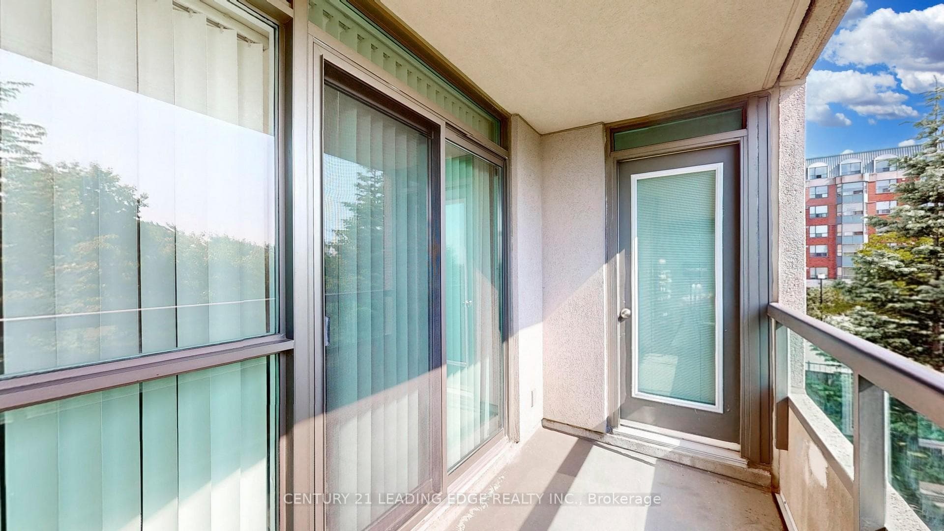 68 Grangeway Avenue Unit 312 photo 32
