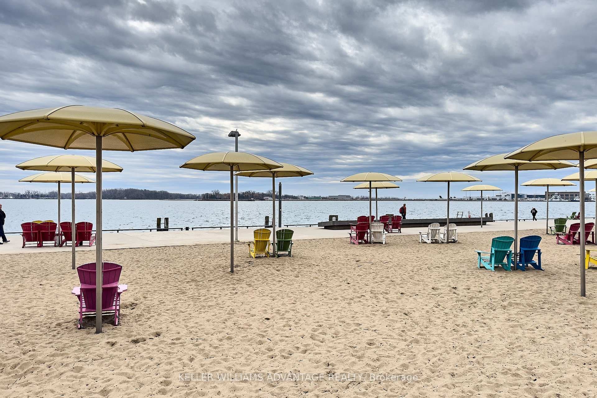 A short walk to Sugar Beach