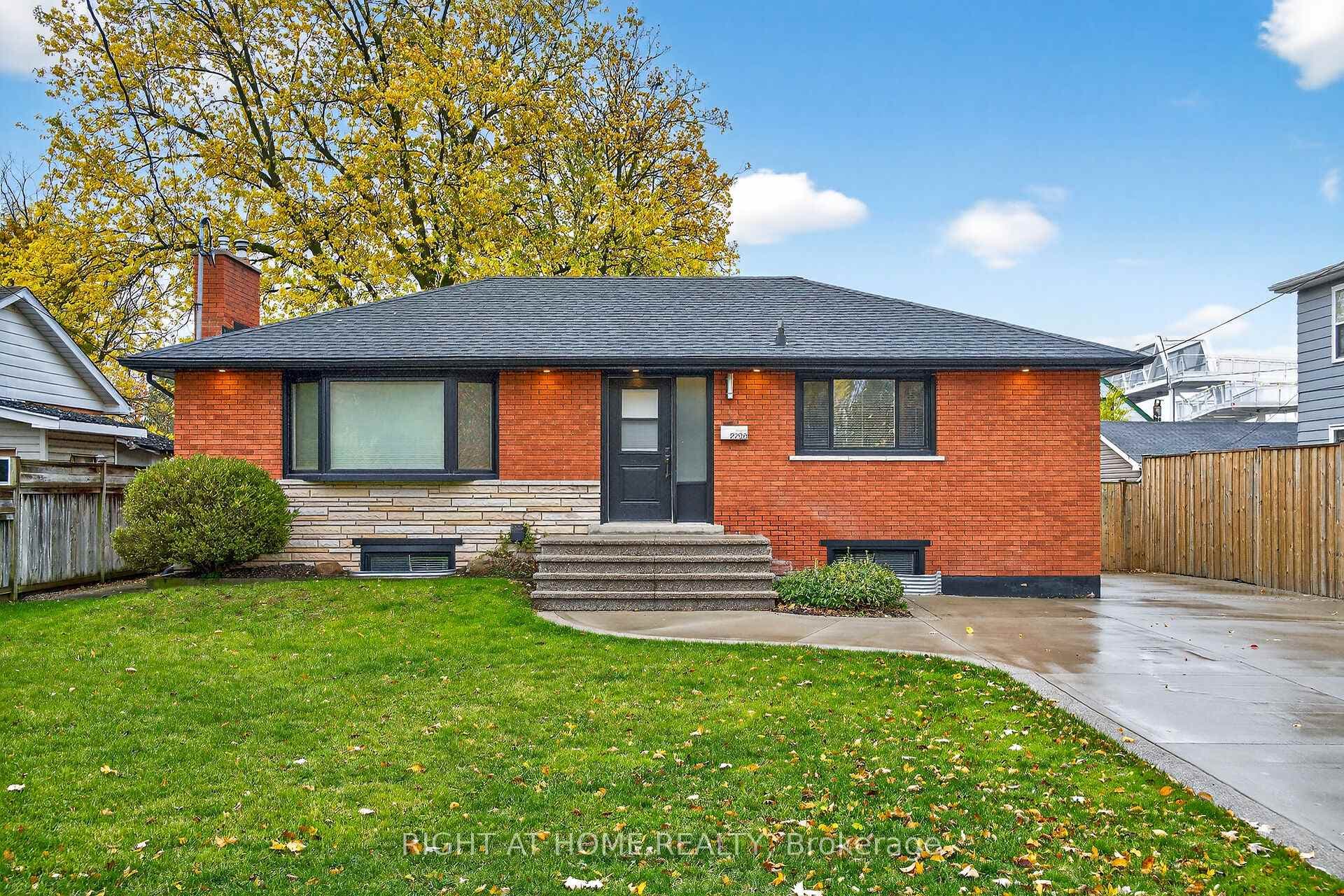 2298 Fassel Avenue photo 1