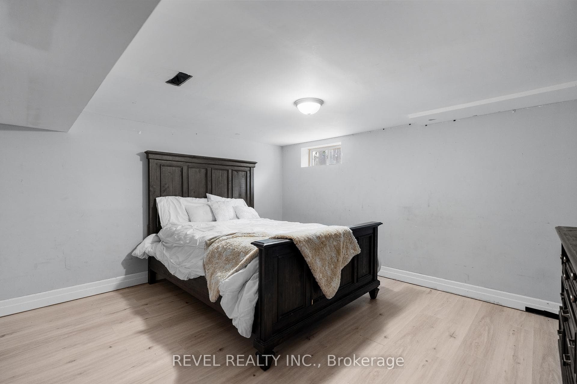 85 St George Street photo 21