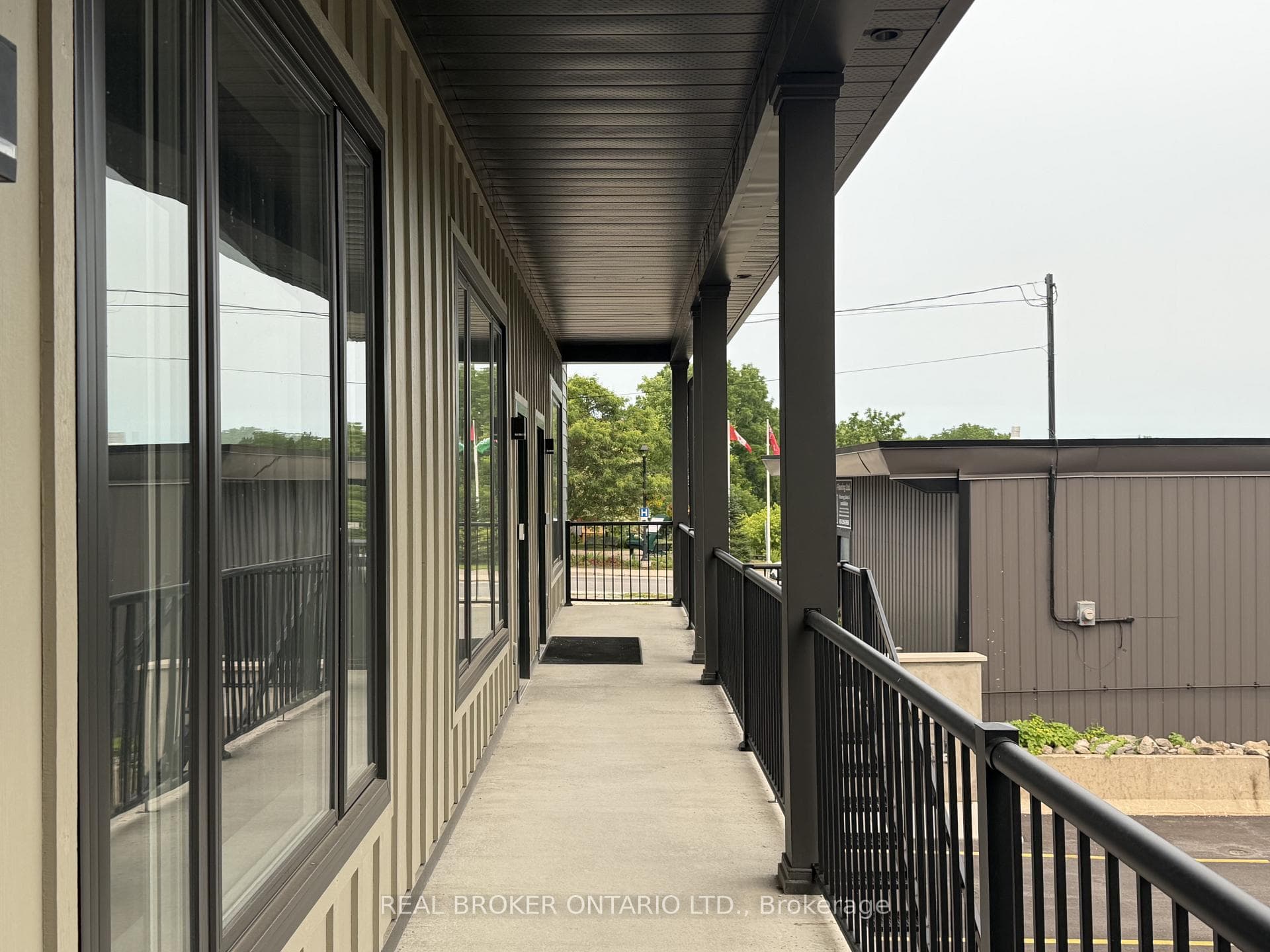 8 Clothier Street Unit 3 photo 2