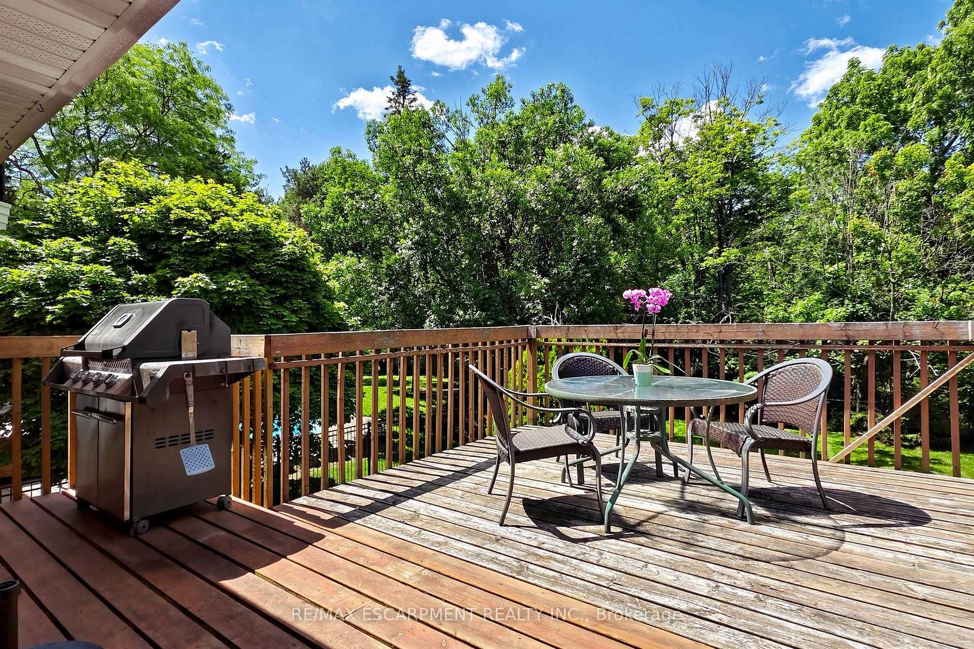 17 Flanders Drive photo 46