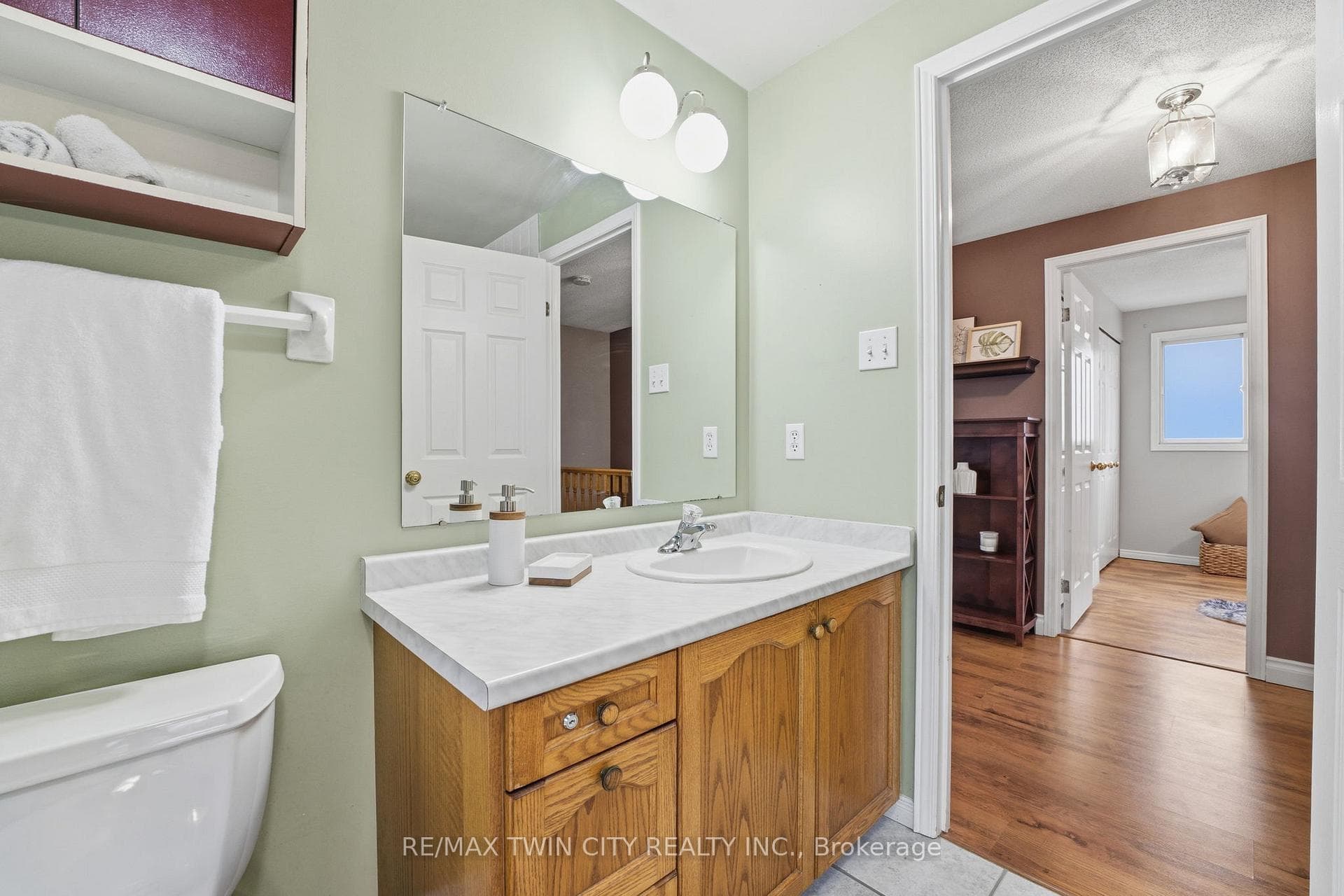 68 Fairlake Drive photo 16