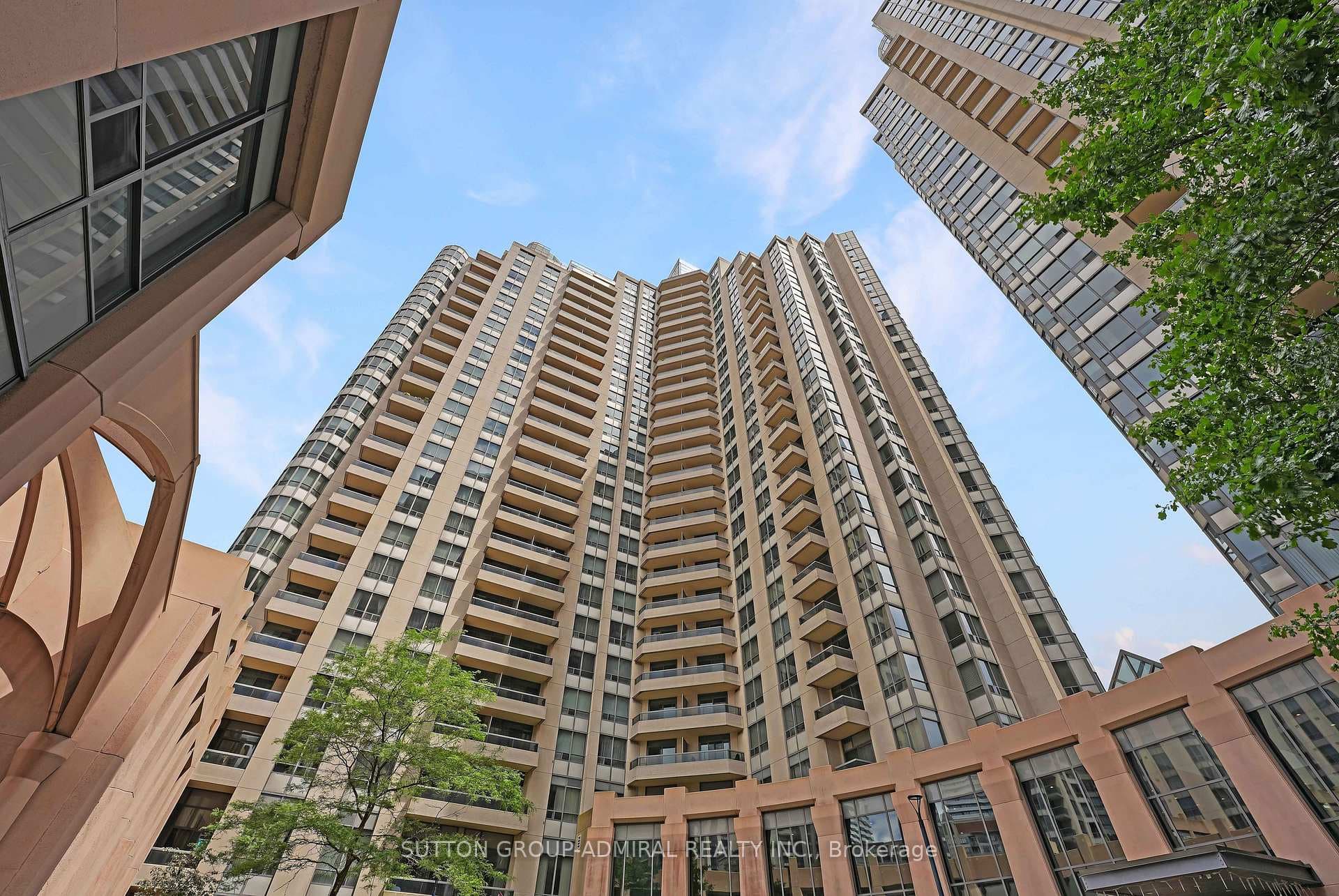 15 Northtown Way Unit 1327 photo 1