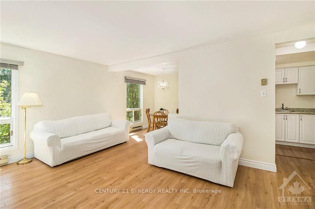 268 PRESLAND Road Unit 2 photo 3
