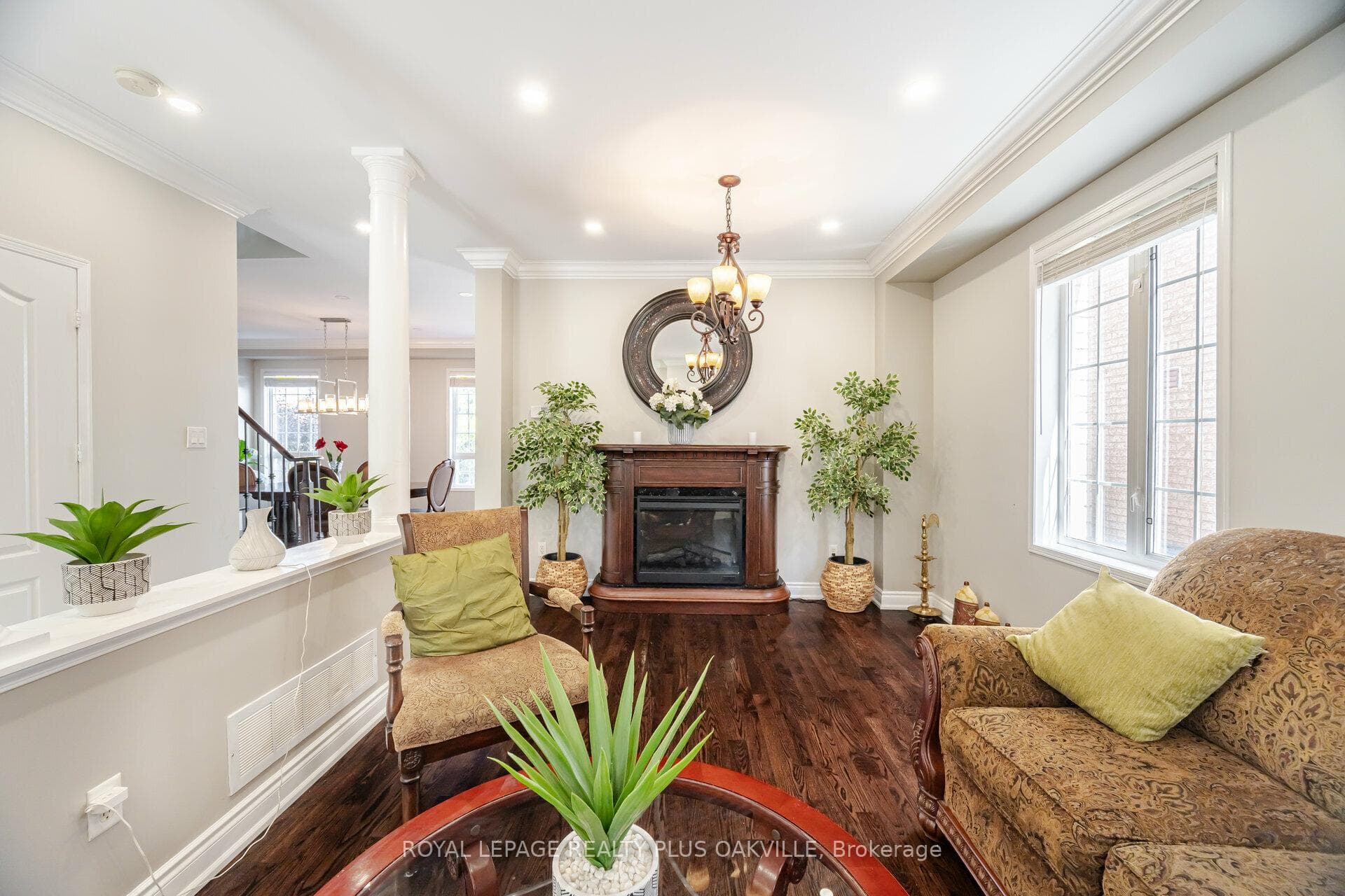3541 Jorie Crescent photo 8