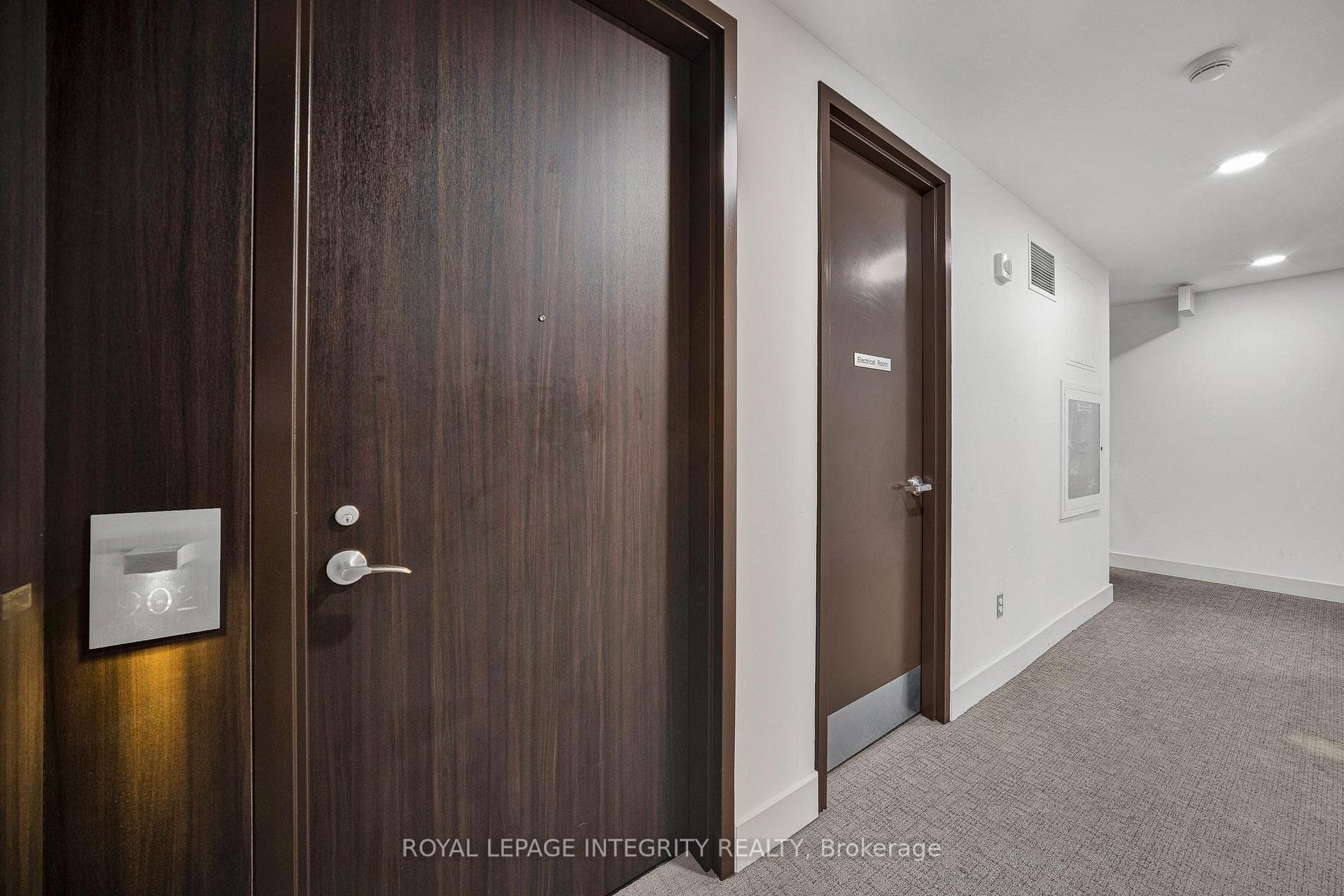 201 Parkdale Avenue Unit 902 photo 5