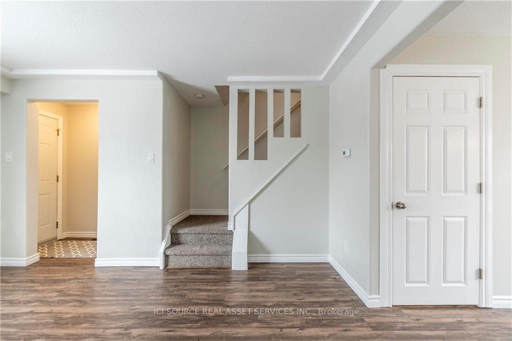 205 Carlyle Drive Unit 45 photo 1