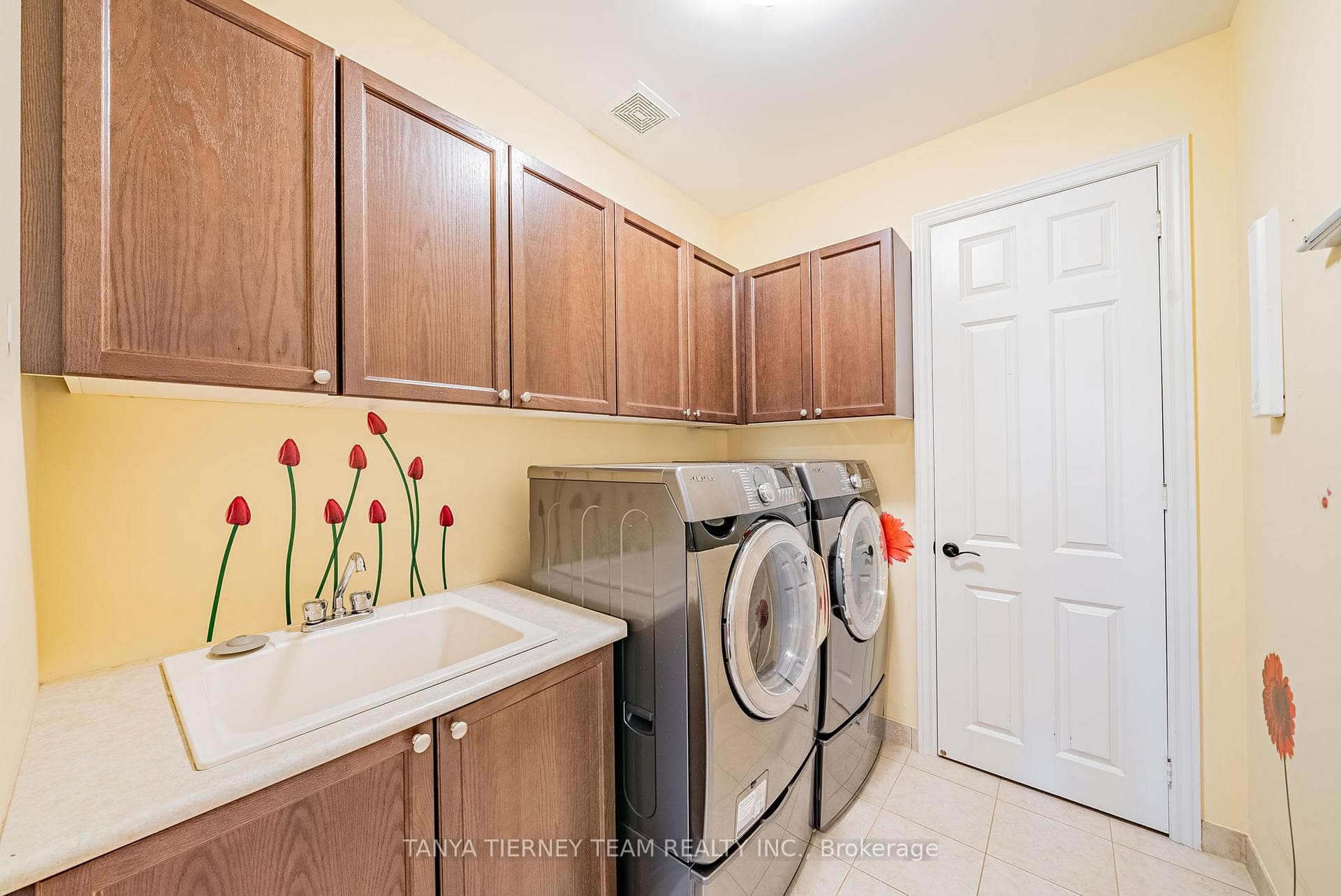 65 Bellhouse Place photo 25