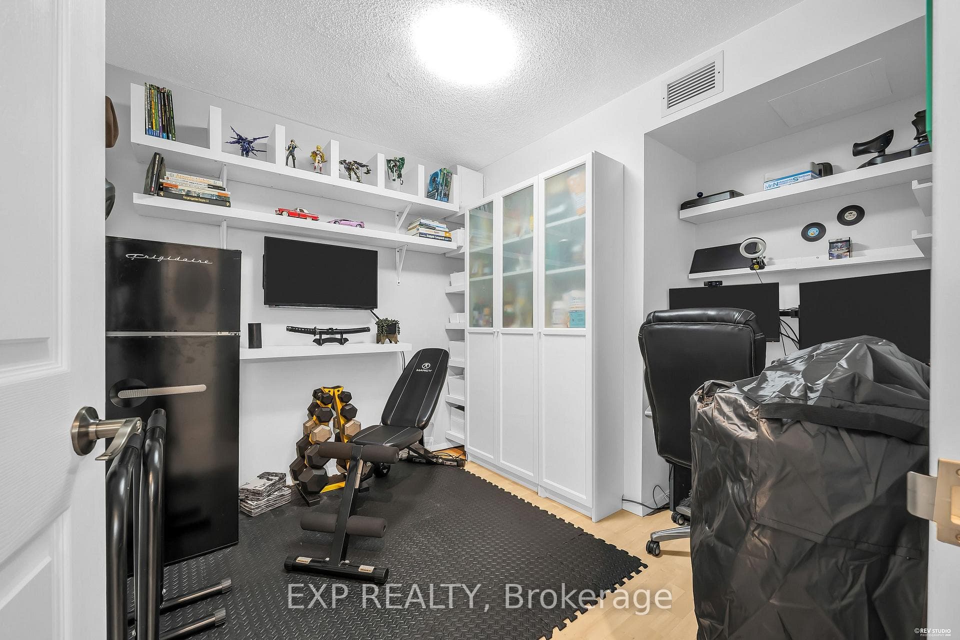 8 Lee Centre Drive Unit 1016 photo 20