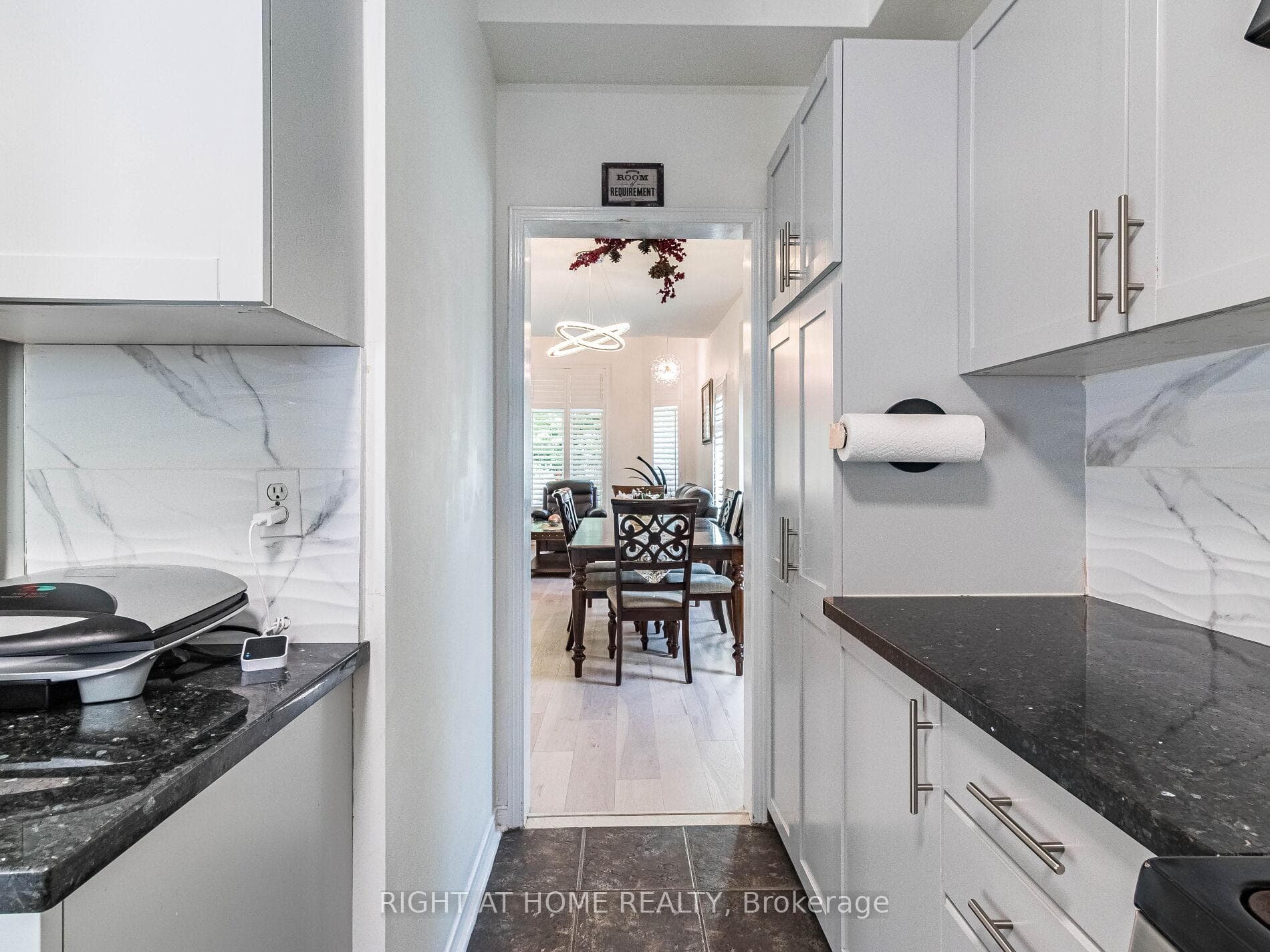 1 Ferdinand Avenue photo 16