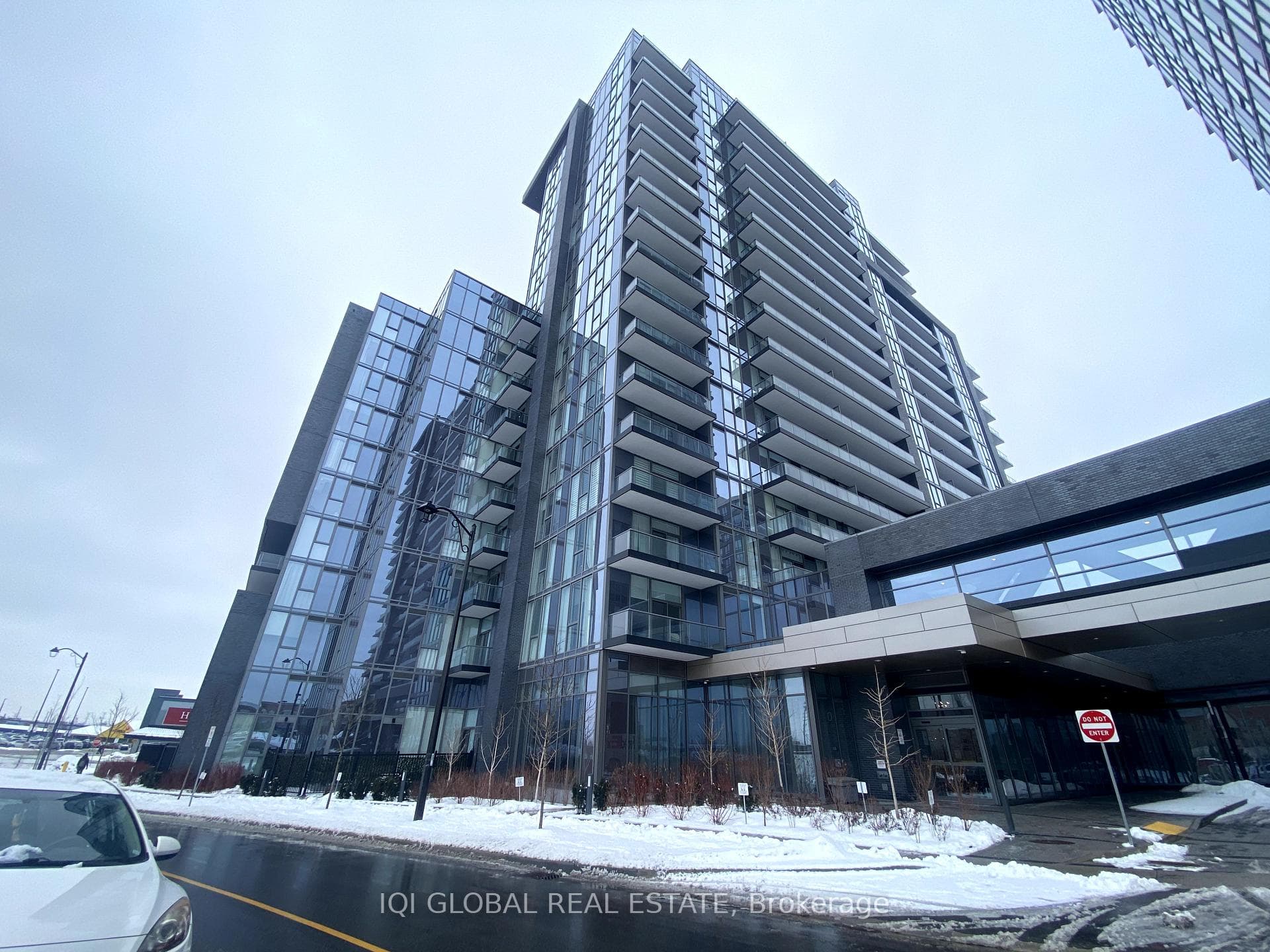 10 Gatineau Drive Unit 313W photo 2
