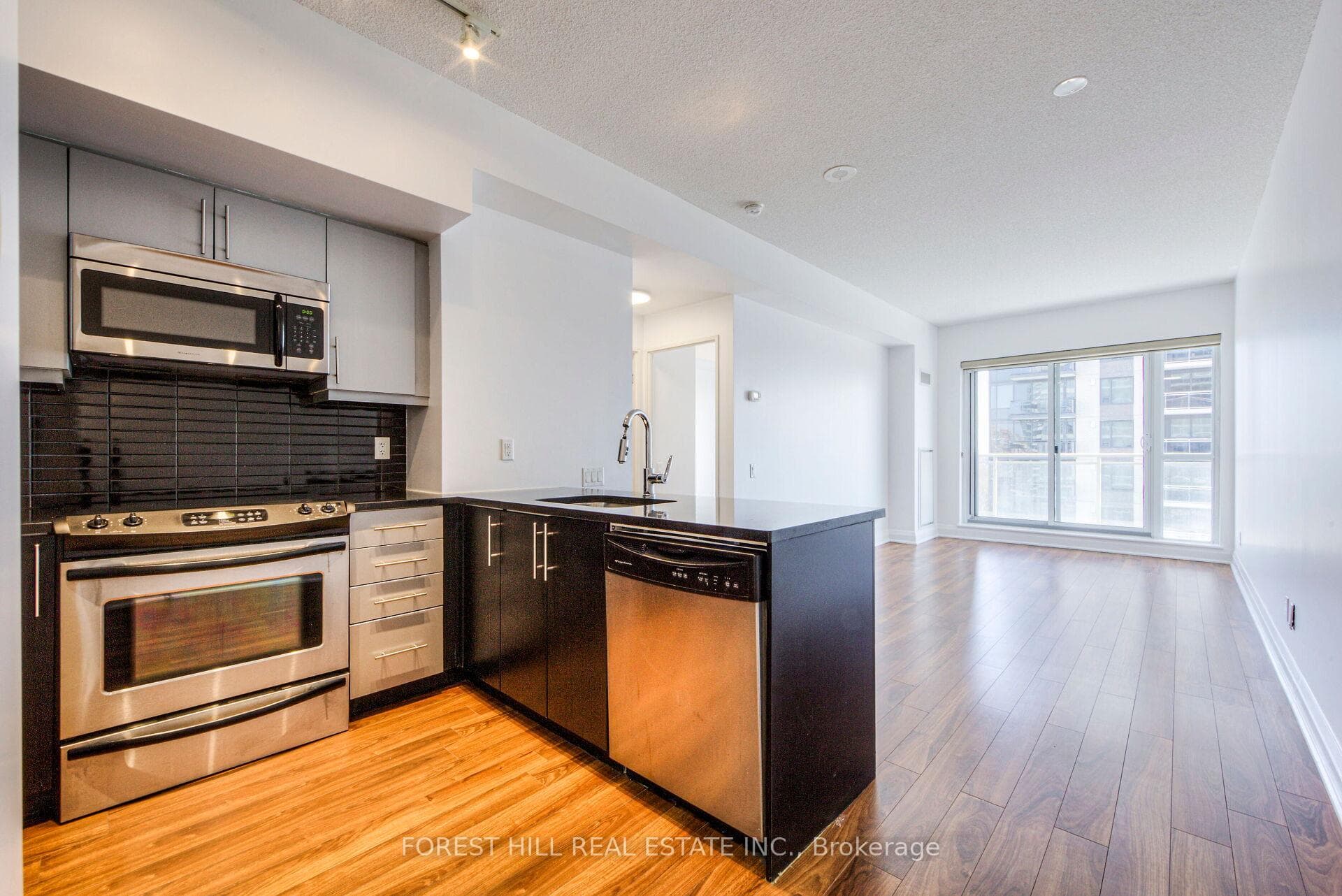 83 Redpath Avenue Unit 805 photo 10