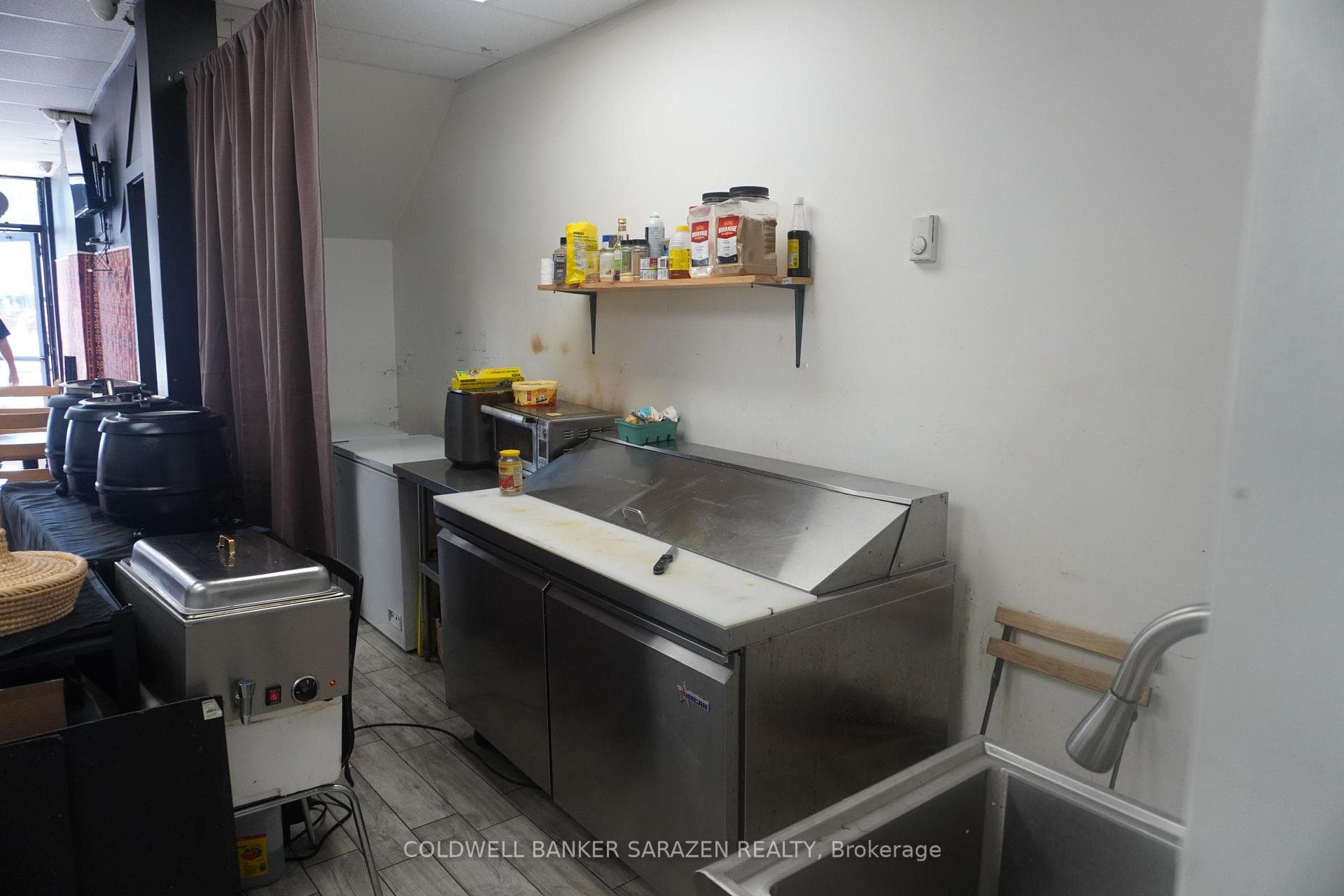 1581 Bank Street Unit C photo 12