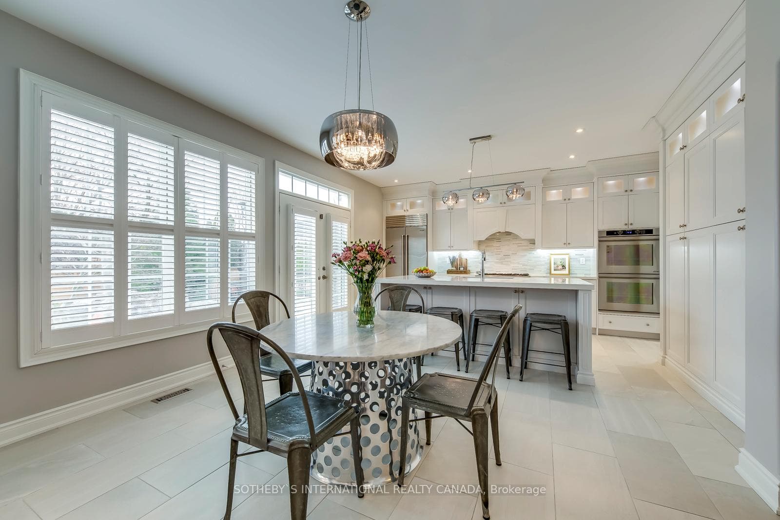 577 Renshaw Court photo 16