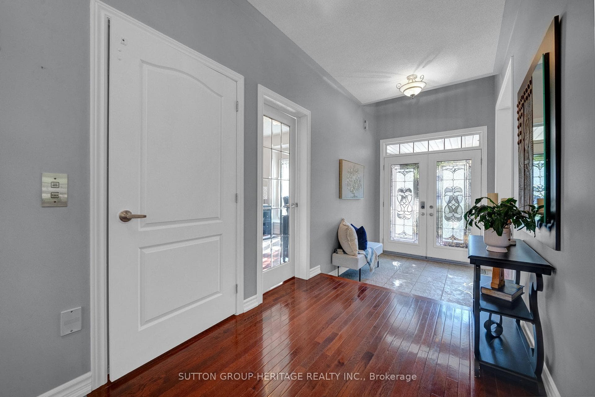 102 Kennett Drive photo 3