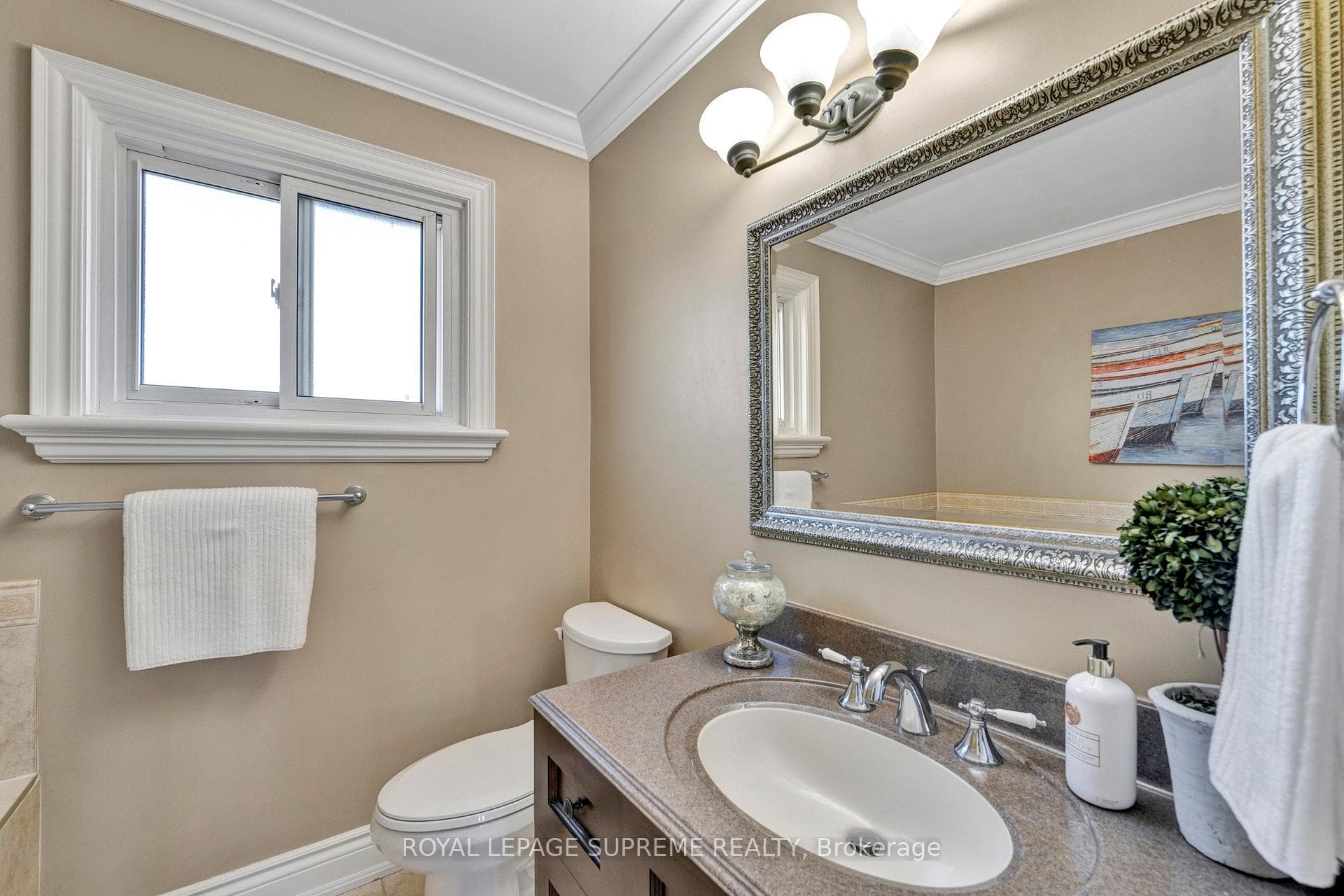 221 Gracefield Avenue photo 26