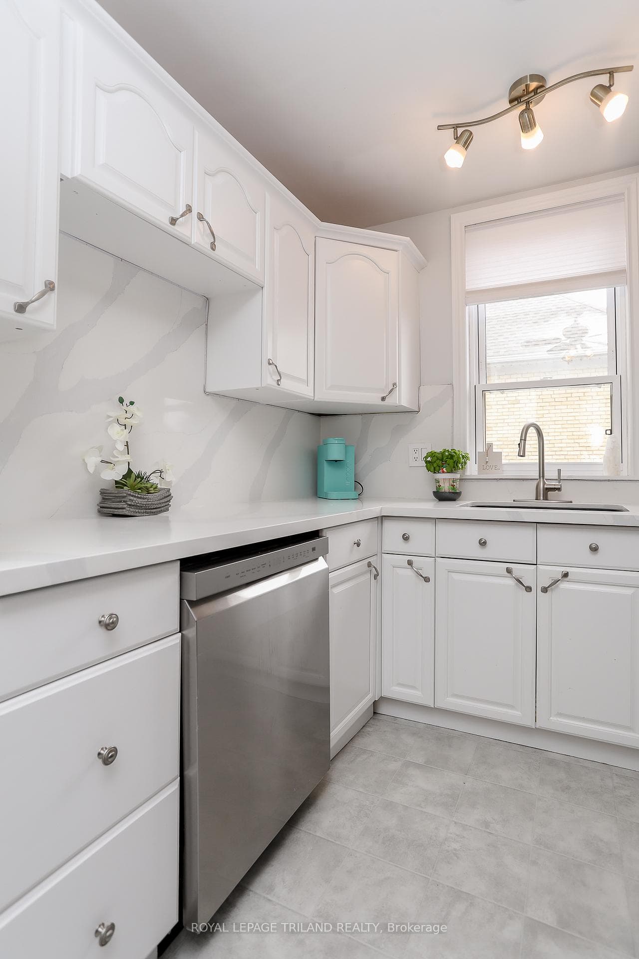 51 Locust Street photo 16