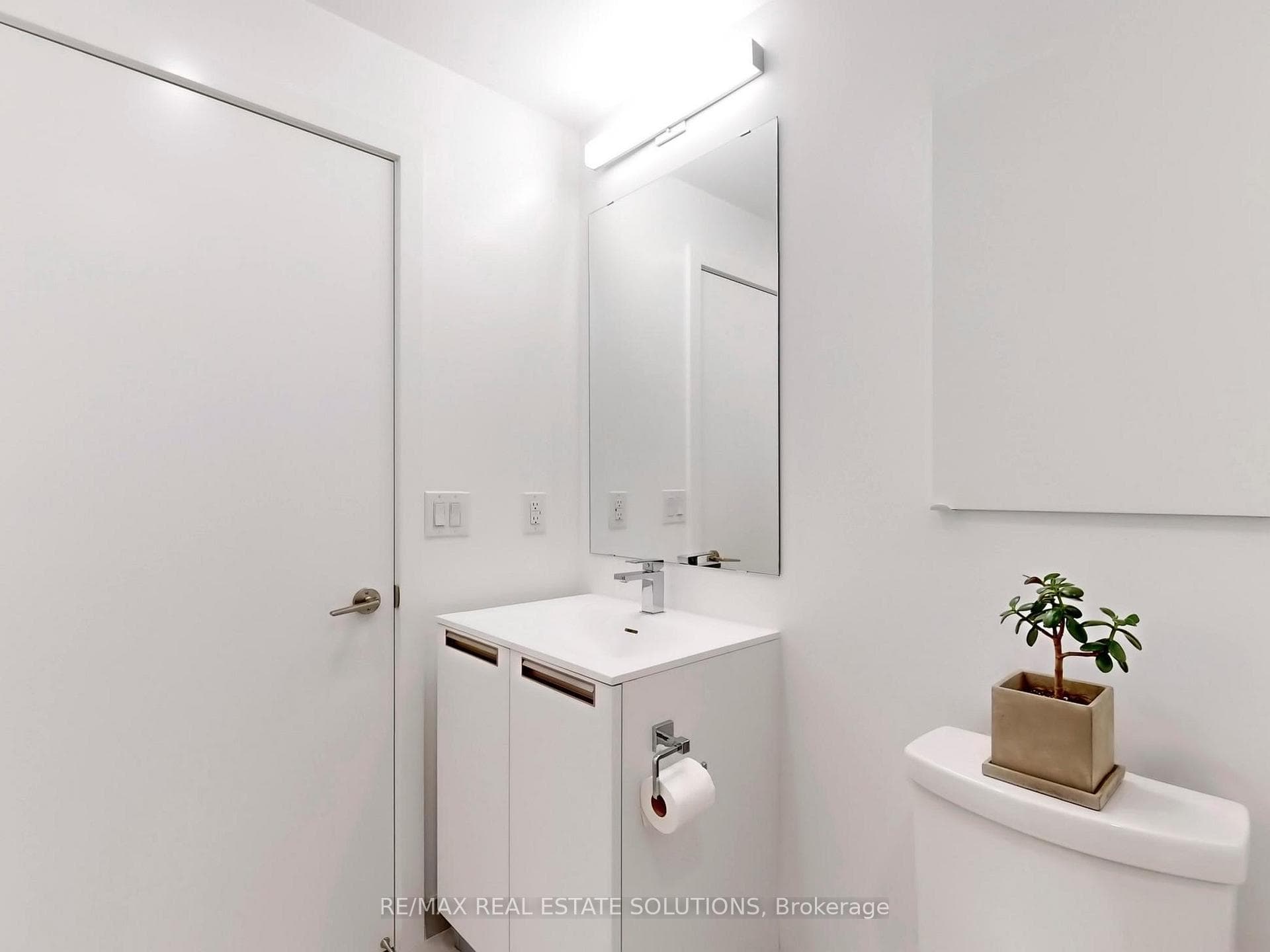 160 Kingsway Crescent Unit 609 photo 21