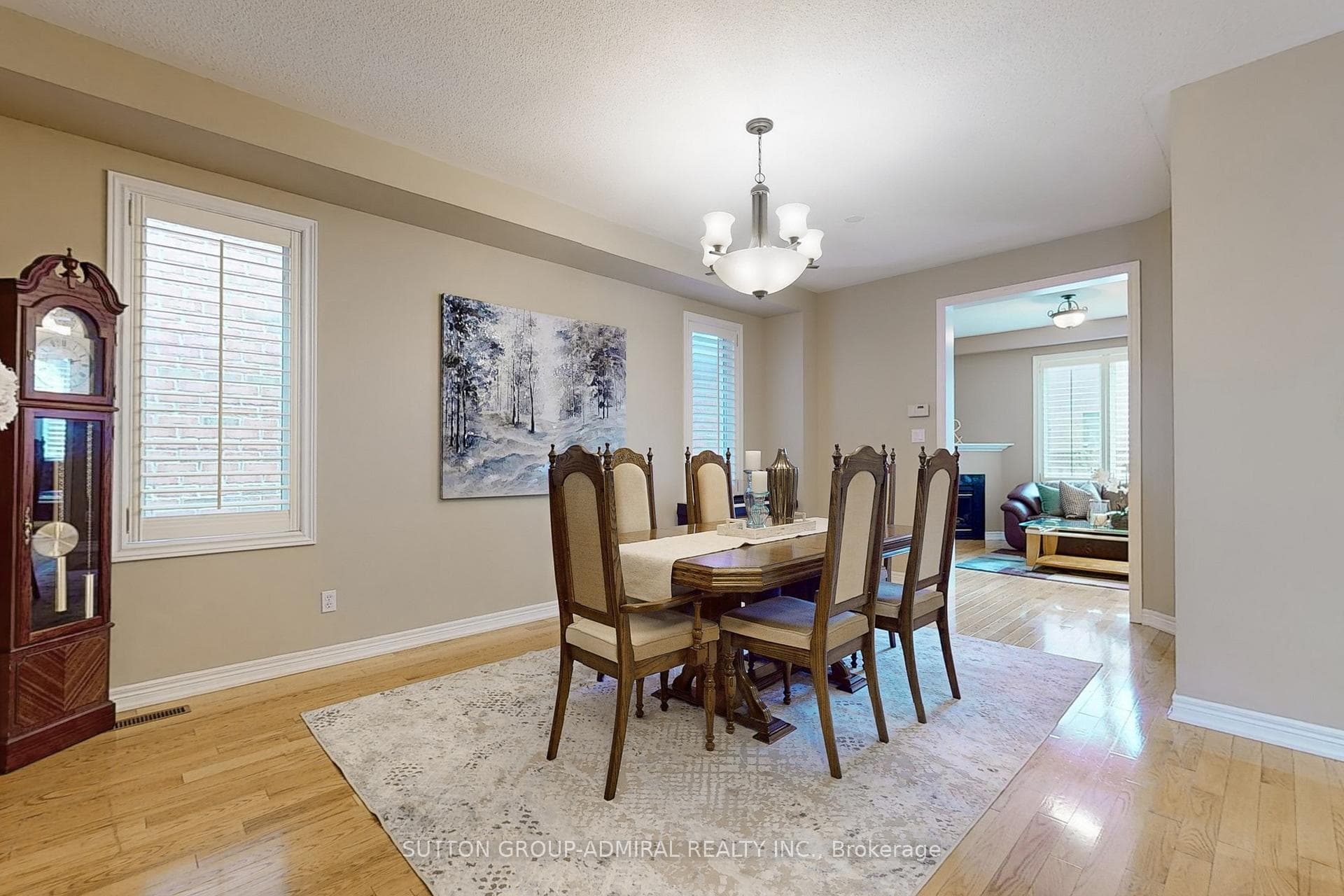 100 Bentwood Crescent photo 5