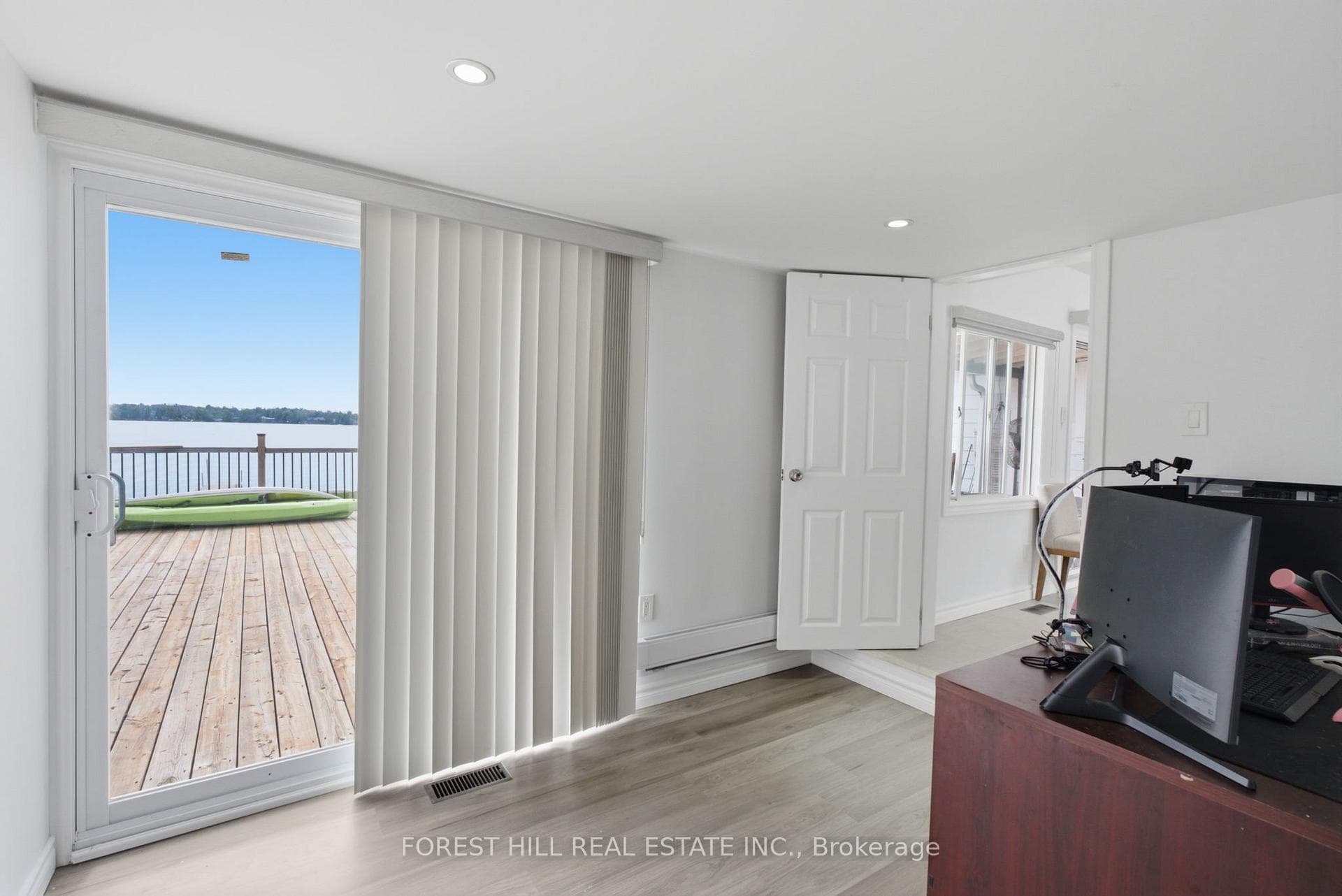 1161 Connaught Drive photo 26