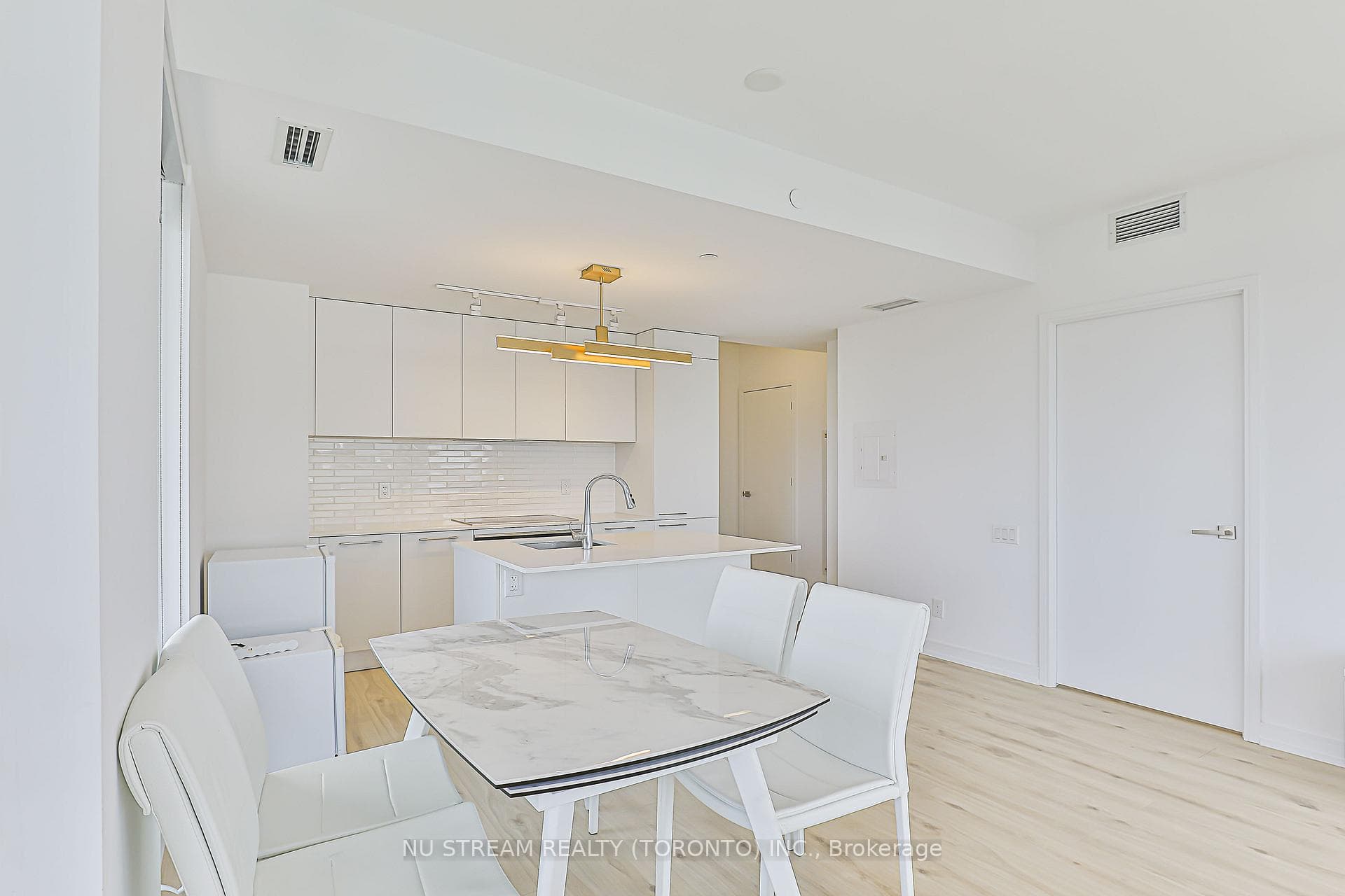 3 Gloucester Street Unit 4202 photo 15