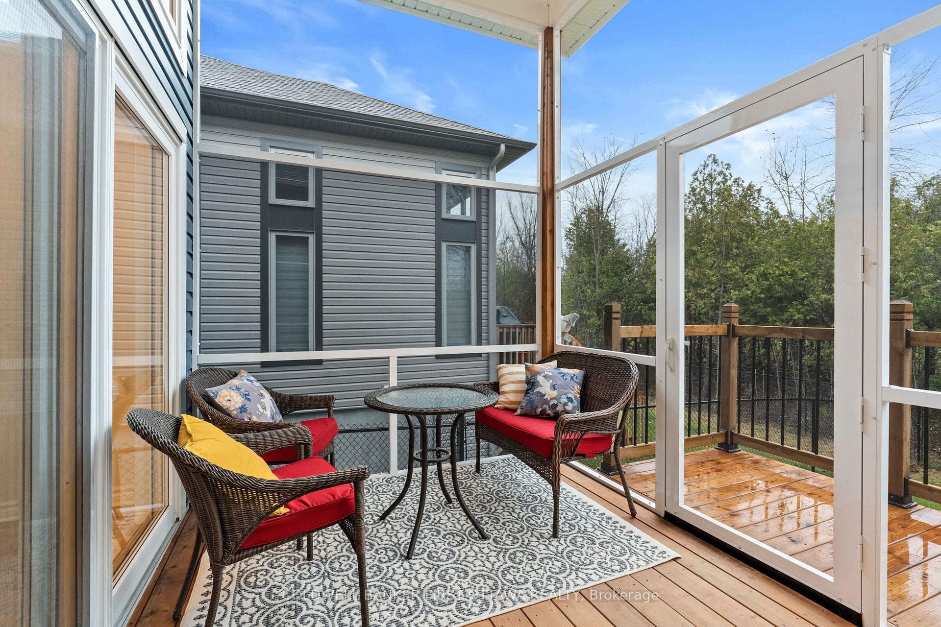 214 BLACKHORSE Drive photo 34