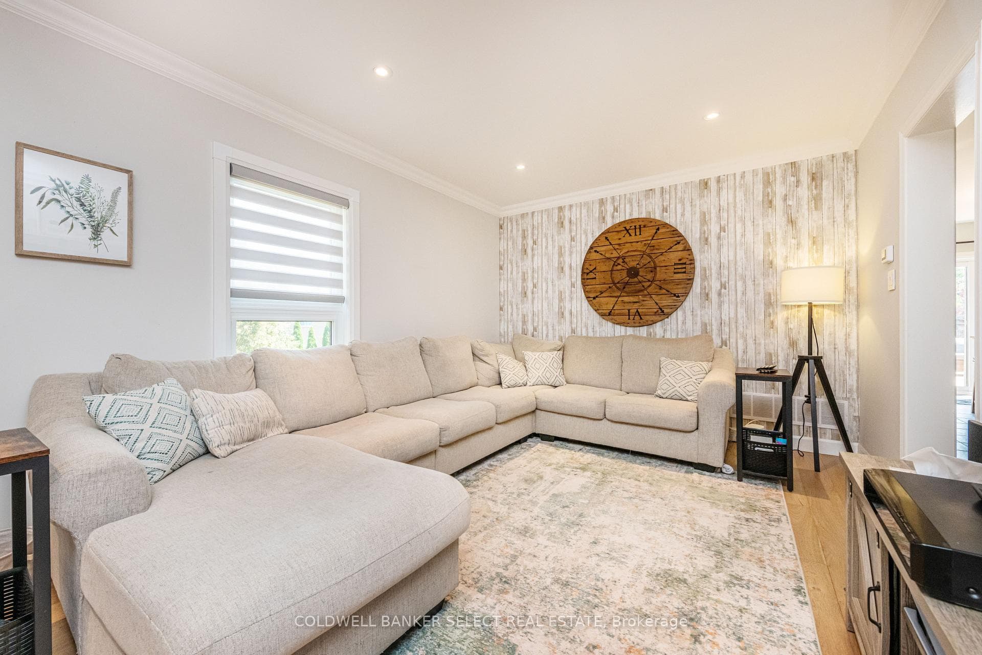 32 Coolspring Crescent photo 11