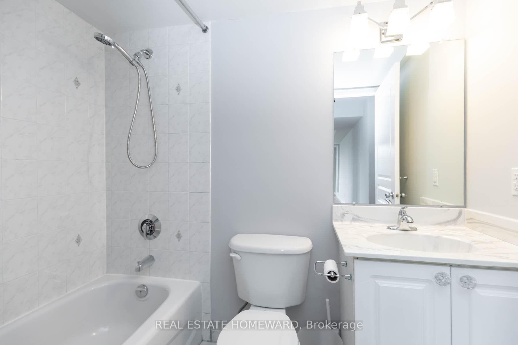 1765 Queen Street Unit 413 photo 16