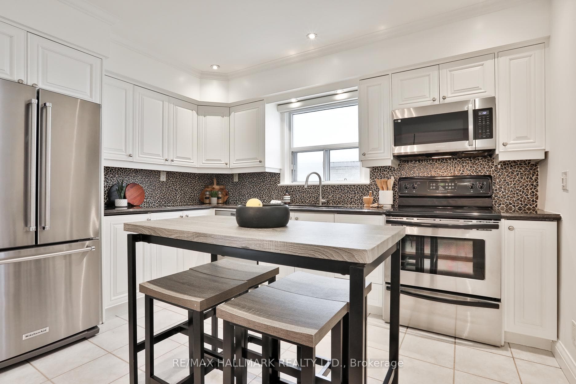 299 Ridley Boulevard photo 10