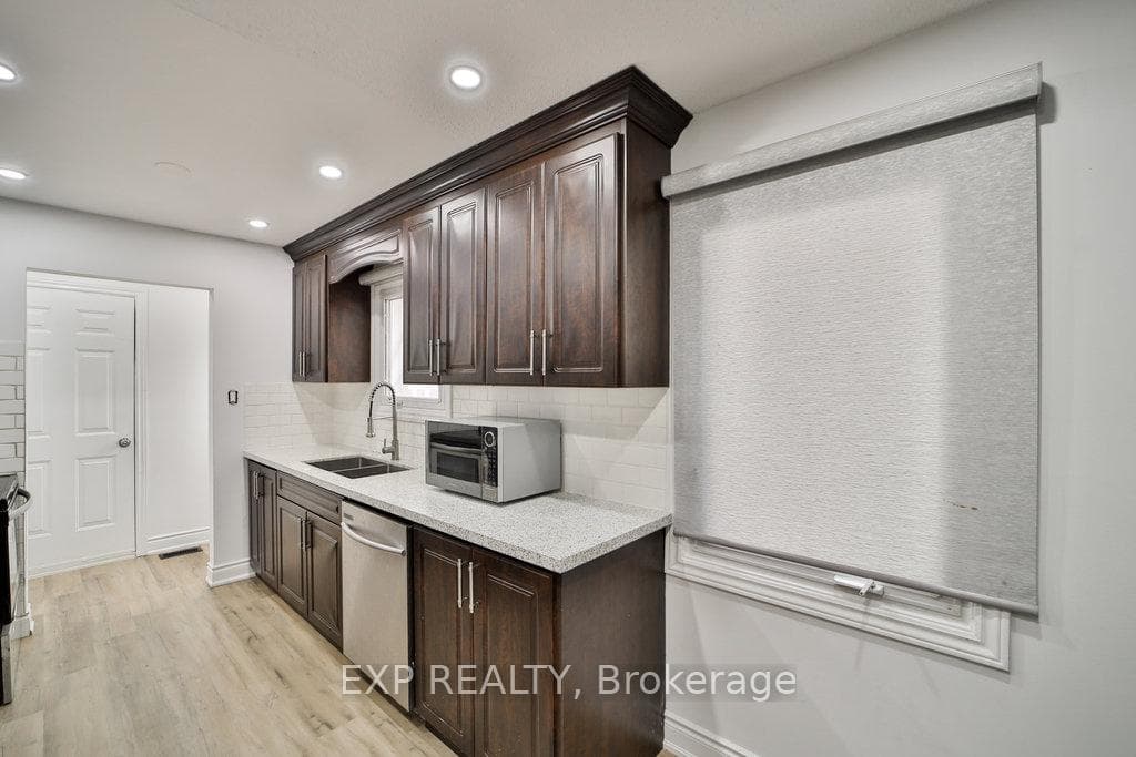 450 Hansen Road photo 12