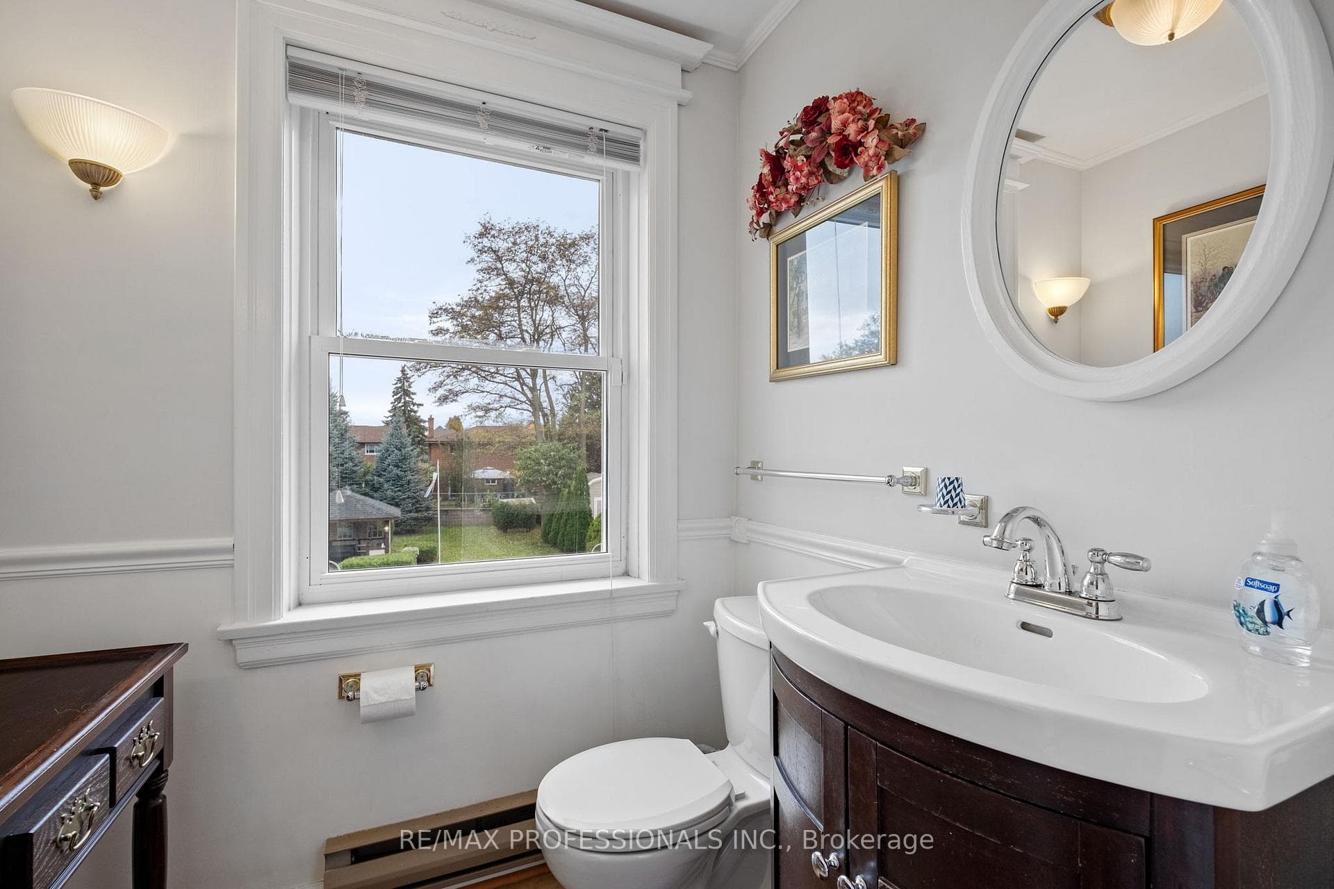 24 Elmcrest Road photo 19
