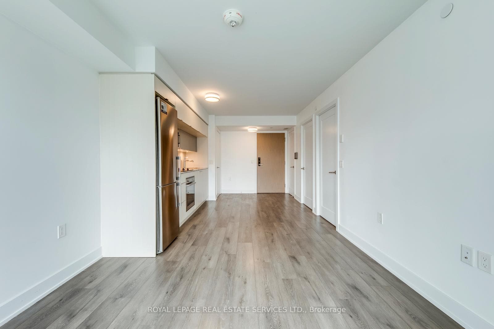 585 Bloor Street Unit 1320 photo 14