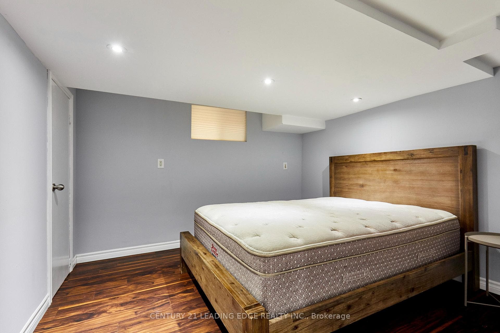 16 McCowan Road photo 32