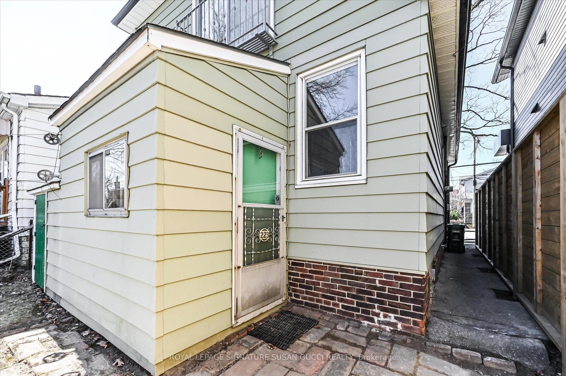 223 Westlake Avenue photo 32