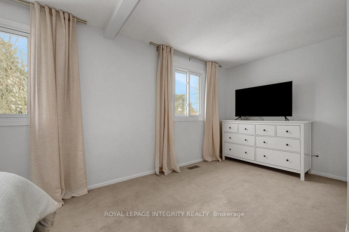 318 Dalehurst Drive photo 28