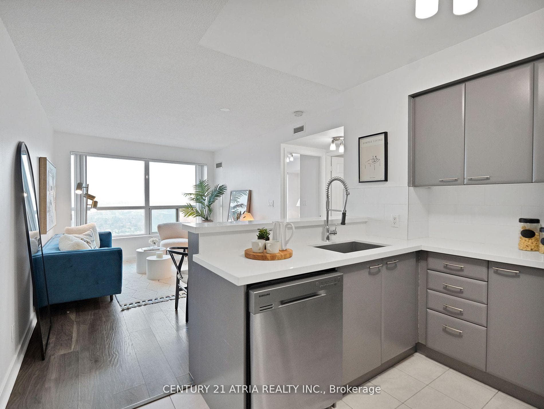 38 lee centre Drive Unit 3315 photo 4
