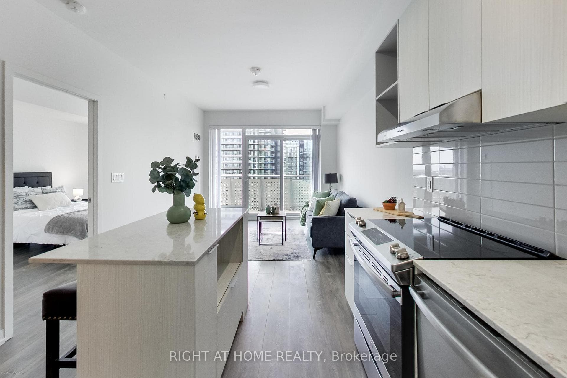2520 Eglinton Avenue Unit 1602 photo 5