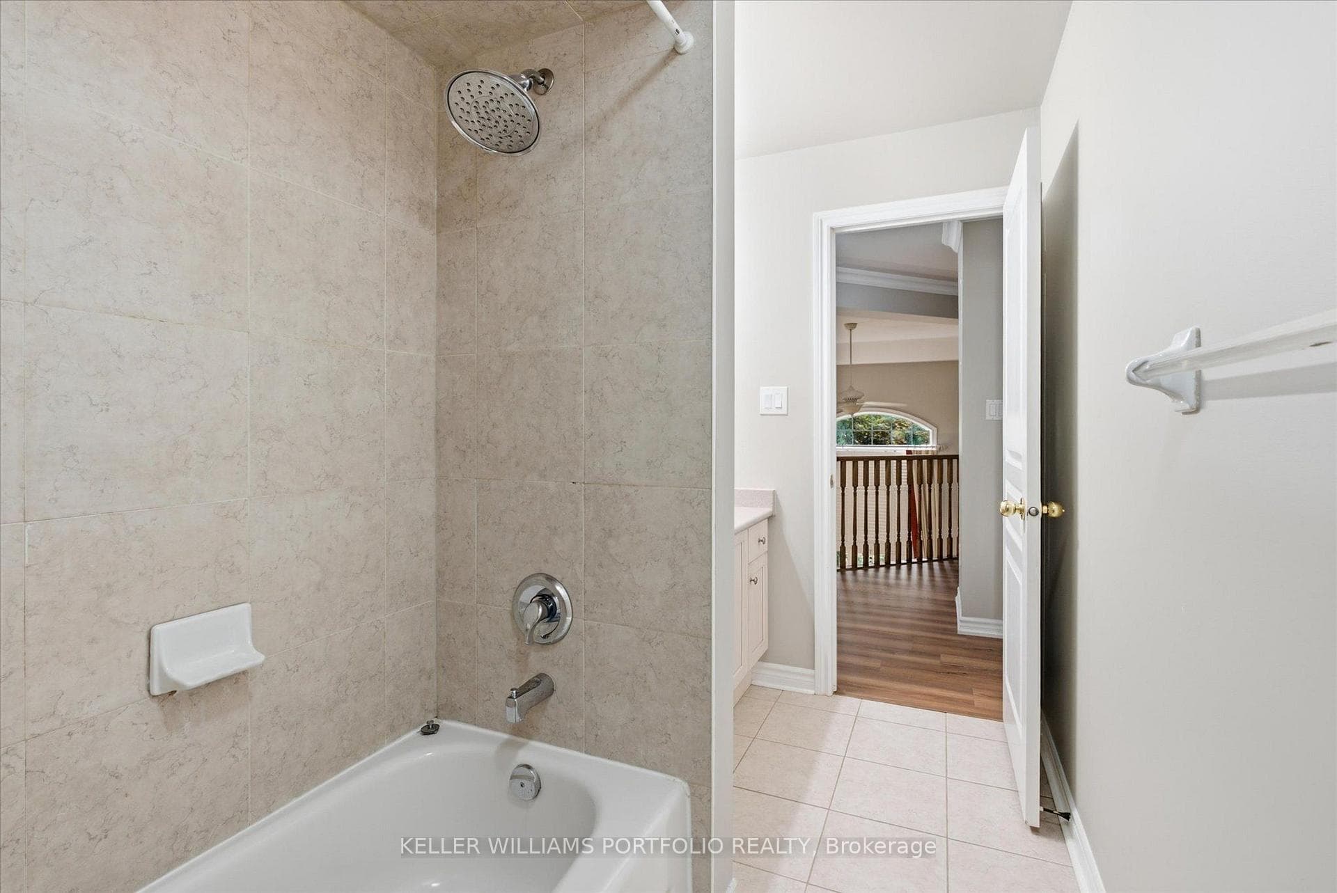 2153 Meadowglen Drive photo 34