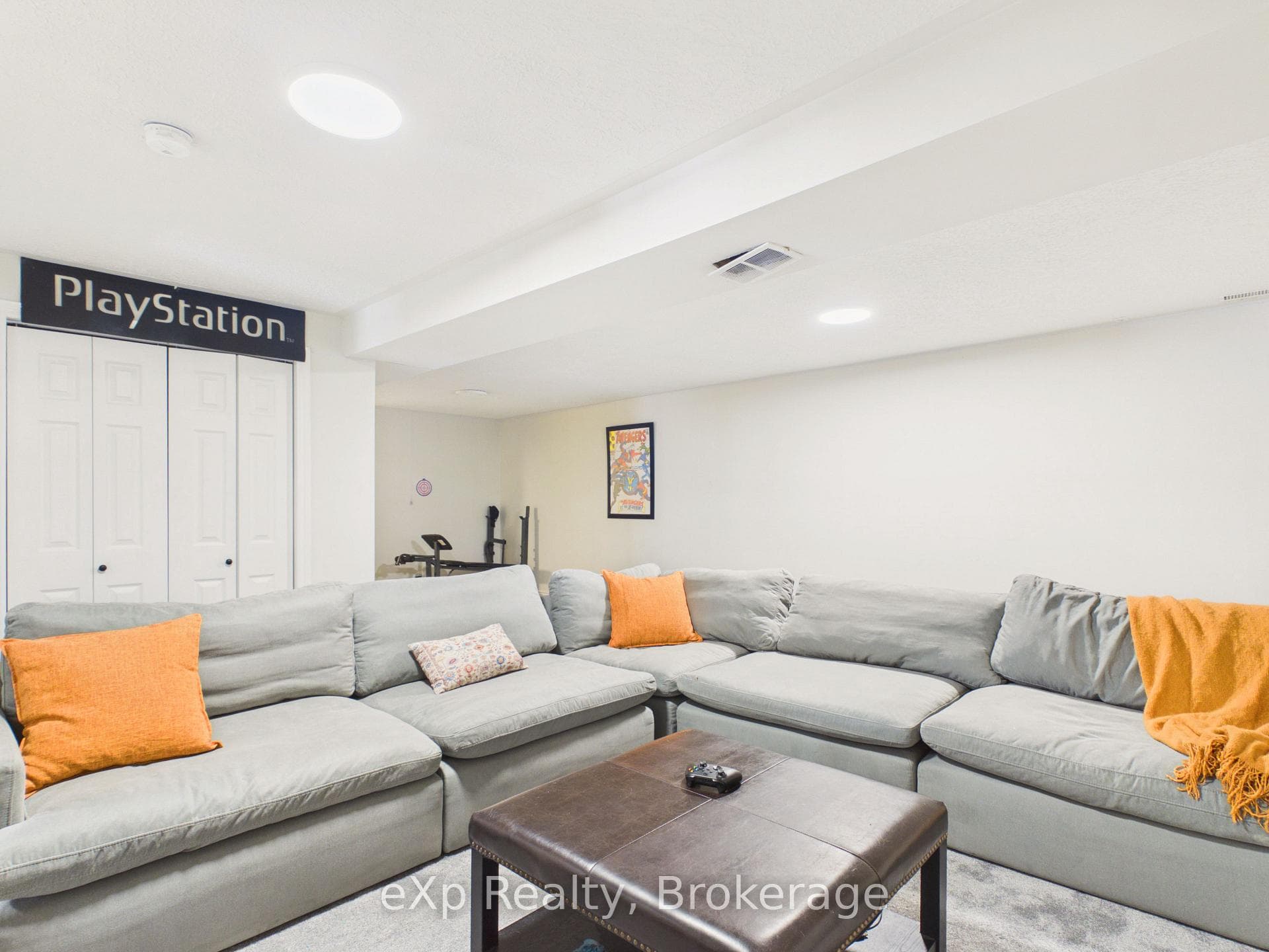 20 Highland Crescent photo 29